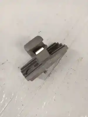 Pezzo di ricambio per auto di seconda mano plastica per opel kadett e fastback (t85) 1.4 s (c08, c48, d08, d48) riferimenti oem iam 3d0857561d  3d0857561d