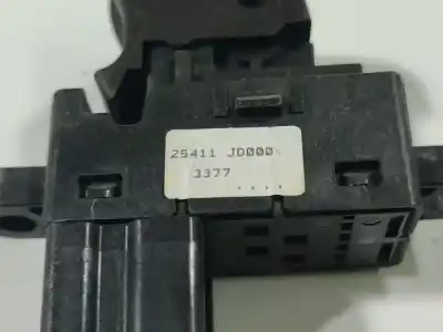 Peça sobressalente para automóvel em segunda mão botão / interruptor elevador vidro dianteiro esquerdo por nissan qashqai / qashqai +2 i (j10, nj10, jj10e) 1.6 referências oem iam 25411jd000  25411 jd000