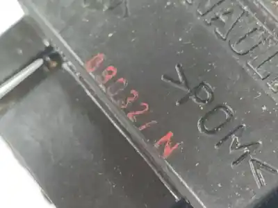 Peça sobressalente para automóvel em segunda mão botão / interruptor elevador vidro dianteiro esquerdo por renault kangoo (kc0/1_) 1.2 16v (kc05, kc06, kc03, kc0t, kc0w, kc1d) referências oem iam 090327n  090327n Peça sobressalente para automóvel em segunda mão botão / interruptor elevador vidro dianteiro esquerdo por renault kangoo (kc0/1_) 1.2 16v (kc05, kc06, kc03, kc0t, kc0w, kc1d) referências oem iam 090327n  090327n