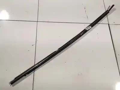 Peça sobressalente para automóvel em segunda mão plásticos por toyota avensis (_t25_) 2.2 d-cat (adt251_) referências oem iam 