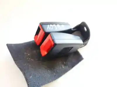 Pezzo di ricambio per auto di seconda mano GANCIO CINGHIA POSTERIORE CENTRALE per FORD MONDEO I TURNIER (BNP) 2.0 I 16V Riferimenti OEM IAM 8J885773901C  