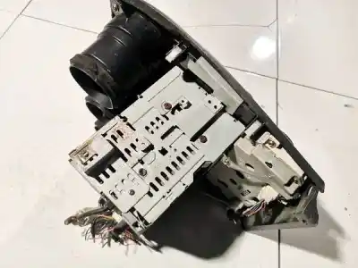 Peça sobressalente para automóvel em segunda mão sistema de áudio / rádio cd por mazda 6 hatchback (gg) 2.0 di (gg14) referências oem iam   