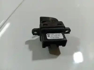 Peça sobressalente para automóvel em segunda mão botão / interruptor elevador vidro dianteiro esquerdo por mazda 2 (dy) 1.4 referências oem iam d39766370  d397 66 370, 03 0360 00, 03036000
