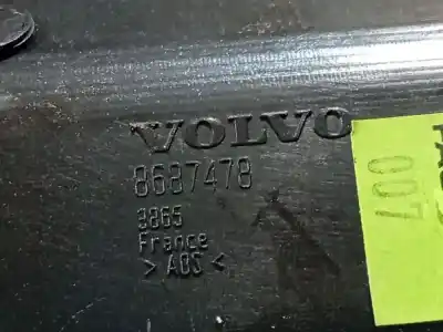 Pezzo di ricambio per auto di seconda mano plastica per volvo v50 (545) 1.6 d riferimenti oem iam 8687478  8687478