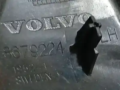 Pezzo di ricambio per auto di seconda mano plastica per volvo v50 (545) 1.6 d riferimenti oem iam 8679224  8679224