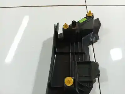 Pezzo di ricambio per auto di seconda mano plastica per volvo v50 (545) 1.6 d riferimenti oem iam 8663548  8663548