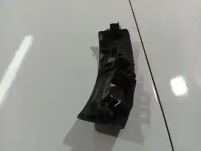 Pezzo di ricambio per auto di seconda mano plastica per volvo v50 (545) 1.6 d riferimenti oem iam 8686026  8686026