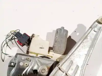 Peça sobressalente para automóvel em segunda mão motor elevador vidro traseiro direito por toyota avensis (_t25_) 2.2 d-cat (adt251_) referências oem iam 