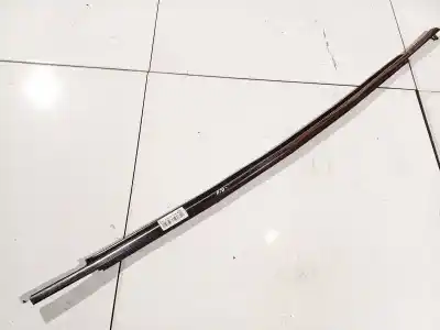 Peça sobressalente para automóvel em segunda mão plásticos por toyota avensis (_t25_) 2.2 d-cat (adt251_) referências oem iam 