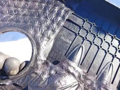 Автозапчастина б/у крішка двигуна для peugeot 207/207+ (wa_, wc_) 1.4 hdi посилання на oem iam 9651670080  9651670180