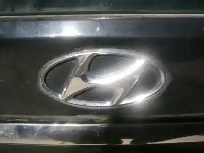 Peça sobressalente para automóvel em segunda mão emblema por hyundai i30 (fd) 1.6 crdi referências oem iam 