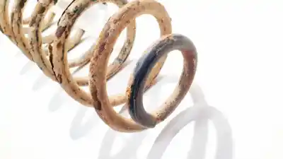 Second-hand car spare part shock absorber spring for ford taurus (p5_) 3.0 24v oem iam references   