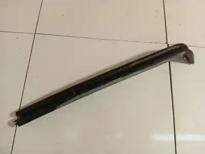 Pezzo di ricambio per auto di seconda mano plastica per opel combo 1.7 16v cdti riferimenti oem iam 077wc1807  077wc18 07