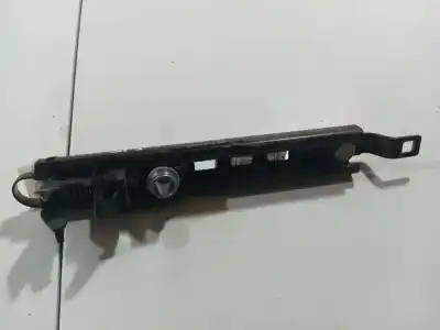 Pezzo di ricambio per auto di seconda mano gancio cintura anteriore sinistro per opel astra h (a04) 1.9 cdti (l48) riferimenti oem iam 13166032  13166032, 33-080-3354, 330803354