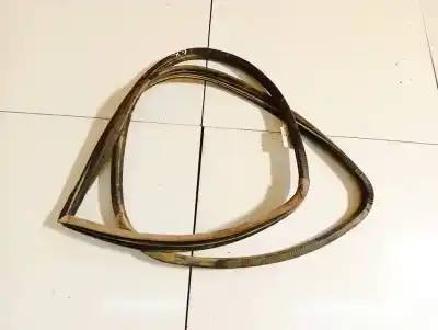 Pezzo di ricambio per auto di seconda mano Gomma Contorno Porta per AUDI A6 AVANT (C4) 2.5 TDI Riferimenti OEM IAM   