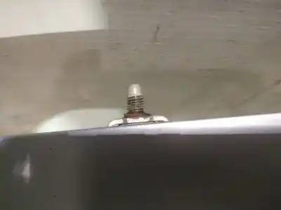 Second-hand car spare part tailgate gas strut for mazda 2 (dy) 1.4 oem iam references   