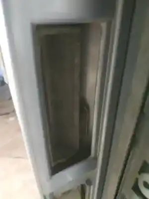 Second-hand car spare part tailgate back door handle for mazda 2 (dy) 1.4 oem iam references   