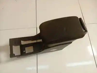 Автозапчастина б/у центральний подлокник для mitsubishi asx (ga0w) 1.8 di-d cat посилання на oem iam 8011a083