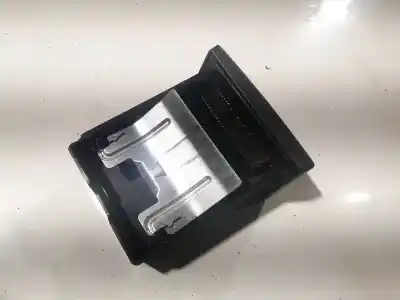 Peça sobressalente para automóvel em segunda mão cinzeiro por honda cr-v (rd8) 2.0 vtec cat referências oem iam    Peça sobressalente para automóvel em segunda mão cinzeiro por honda cr-v (rd8) 2.0 vtec cat referências oem iam