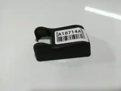 Peça sobressalente para automóvel em segunda mão plásticos por toyota avensis (_t25_) 2.2 d-cat (adt251_) referências oem iam 