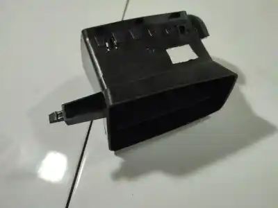 Автозапчастина б/у аераційна решіта для renault megane iii fastback (bz0/1_, b3_) 1.6 16v (bz1b, bz1h) посилання на oem iam   