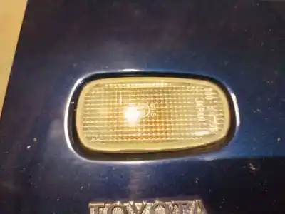 Peça sobressalente para automóvel em segunda mão farolim do lado direito por toyota corolla verso (_e12_) 2.0 d-4d (cde120_) referências oem iam 