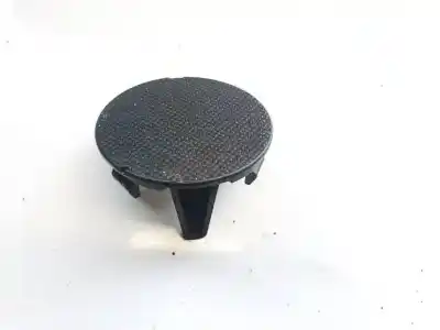 Peça sobressalente para automóvel em segunda mão plásticos por peugeot 208 i (ca_, cc_) 1.2 vti 82 referências oem iam 9673842877