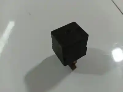 Second-hand car spare part RELAY for FORD CAPRI II (GECP)  OEM IAM references 04692181A  04692181A, 50732