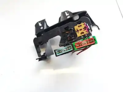 Peça sobressalente para automóvel em segunda mão caixa de fusíveis e relés por seat exeo st (3r5) (2009>) 2.0 tdi referências oem iam 8e1937503