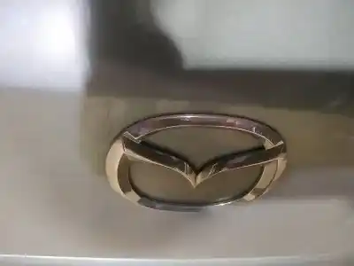 Pezzo di ricambio per auto di seconda mano emblema per mazda 2 (dy) 1.4 riferimenti oem iam   