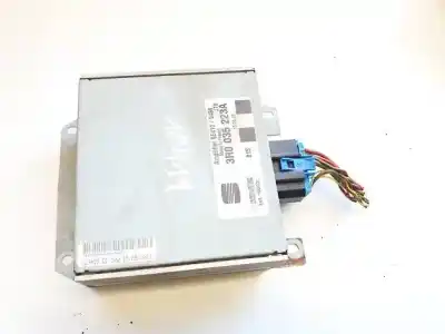 Peça sobressalente para automóvel em segunda mão sistema de áudio / rádio cd por seat exeo st (3r5) (2009>) 2.0 tdi referências oem iam 3r0035223a