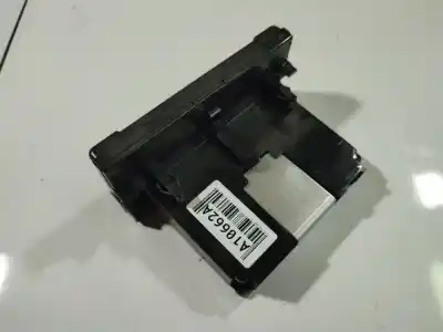 Second-hand car spare part multifunction display for volvo v50 (545) 1.6 d oem iam references 30679647