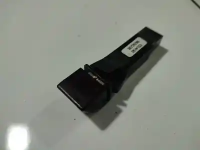 Second-hand car spare part hazard warning lights for volvo v50 (545) 1.6 d oem iam references 30739296