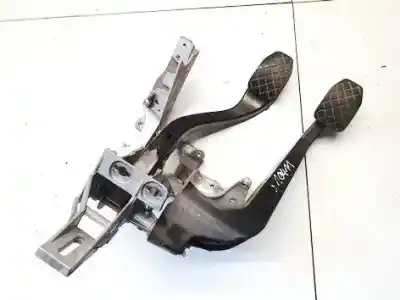 İkinci el araba yedek parçası DEBRIYAJ için SEAT EXEO ST (3R5) (2009>) 2.0 TDI OEM IAM referansları 8E1721117D  