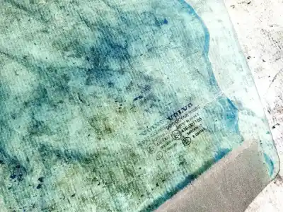 Peça sobressalente para automóvel em segunda mão vidro dianteiro esquerdo por volvo v50 (545) 2.0 d referências oem iam as2  