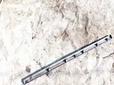 Peça sobressalente para automóvel em segunda mão plásticos por volvo v50 (545) 2.0 d referências oem iam 31213832