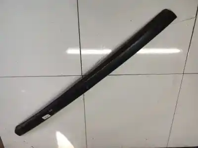 Peça sobressalente para automóvel em segunda mão molduras traseiras por peugeot 406 (8b) 1.9 td referências oem iam 961933377