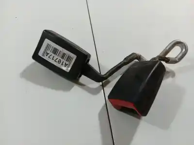 Tweedehands auto-onderdeel riemhaak rechts achter voor audi a3 (8p1) 2.0 tdi 16v oem iam-referenties 8p0857739b