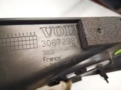 Pezzo di ricambio per auto di seconda mano plastica per volvo v50 (545) 2.0 d riferimenti oem iam 30672383  