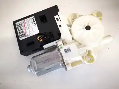 Peça sobressalente para automóvel em segunda mão motor elevador vidro dianteiro direito por volvo v50 (545) 2.0 d referências oem iam 30737681