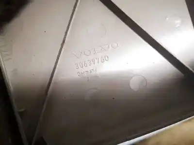 Pezzo di ricambio per auto di seconda mano plastica per volvo v50 (545) 2.0 d riferimenti oem iam 30639760  