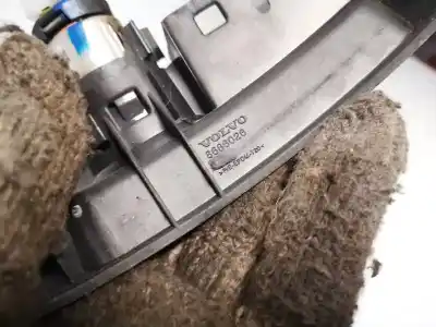 Pezzo di ricambio per auto di seconda mano pezzi vari per volvo v50 (545) 2.0 d riferimenti oem iam 8686026  