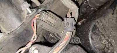Peça sobressalente para automóvel em segunda mão injetor por bmw 1 (e81) 118 d referências oem iam 0445110209