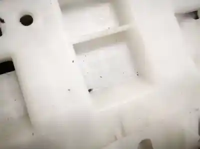 Pezzo di ricambio per auto di seconda mano plastica per volvo v50 (545) 2.0 d riferimenti oem iam 30672204  