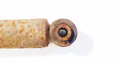 Автозапчастина б/у правий задній амортизатор для nissan bluebird hatchback (t72, t12) 1.6 посилання на oem iam   