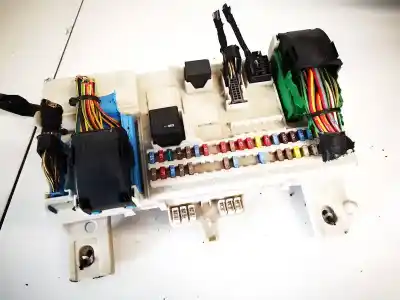 Peça sobressalente para automóvel em segunda mão caixa de fusíveis e relés por volvo v50 (545) 2.0 d referências oem iam 8690722