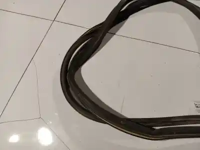 Автозапчасти б/у контур двери резиновый за audi 80 b4 sedán (8c2) 1.9 tdi ссылки oem iam   