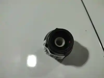 Second-hand car spare part gear lever knob for toyota auris, i e15 2006.10 - 2012.10 2.0l 93kw d-4d 2006.10 - 2012.10 oem iam references    Second-hand car spare part gear lever knob for toyota auris, i e15 2006.10 - 2012.10 2.0l 93kw d-4d 2006.10 - 2012.10 oem iam references
