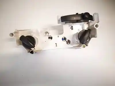 Pièce détachée automobile d'occasion COMMANDE DE CLIMATISATION / CHAUFFAGE pour TOYOTA YARIS (_P1_)  Références OEM IAM 758277  