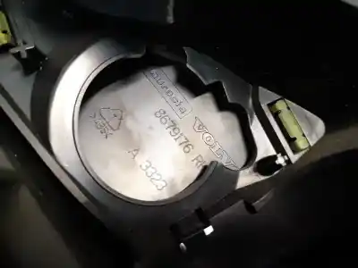 Pezzo di ricambio per auto di seconda mano plastica per volvo v50 (545) 1.6 d riferimenti oem iam 8679176  